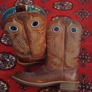 Ariat Heritage Roughstock Brown Leather Cowboy Boots Embroidered Blue Yellow